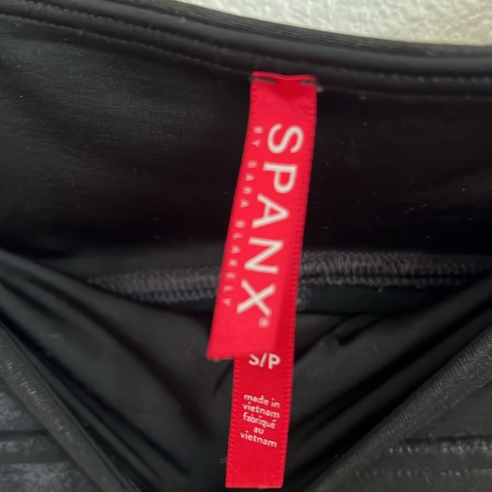 Spanx Faux Leather Leggings - Picture 10 of 11